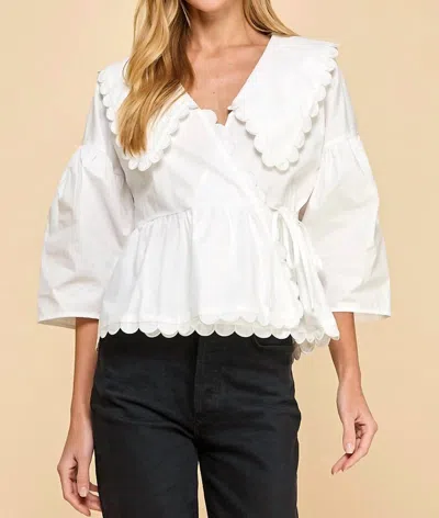 Tcec Exclusive Charm Peter Pan Collar Top In White