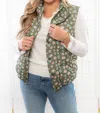 Tcec Floral Puffer Vest In Olive In Green