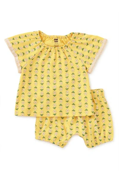 Tea Collection Kids'  Printed Crochet Trim Baby Set In Yellow