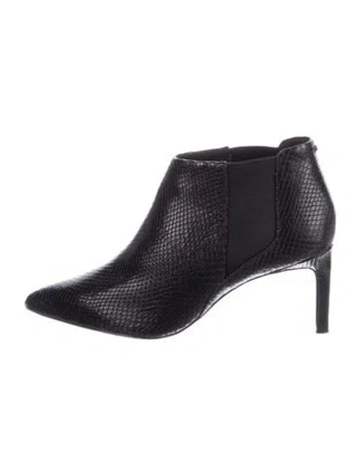 Pre-owned Ted Baker Embossed Leather Chelsea Boots In Black