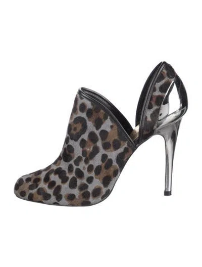 Pre-owned Ted Baker Faux Fur Animal Print Pumps In Black