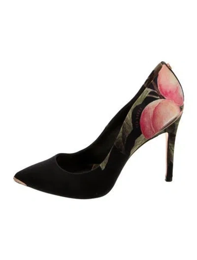 Pre-owned Ted Baker Floral Print Pumps In Black