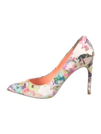 Pre-owned Ted Baker Floral Print Pumps In White