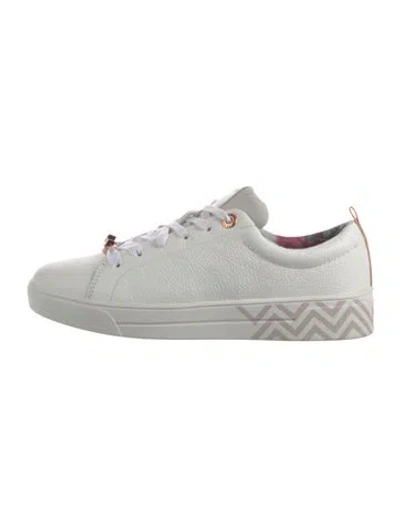 Pre-owned Ted Baker Leather Printed Sneakers In White