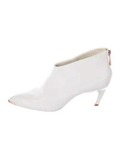 Pre-owned Ted Baker Leather Pumps In White
