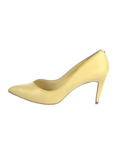 Pre-owned Ted Baker Leather Pumps In Yellow