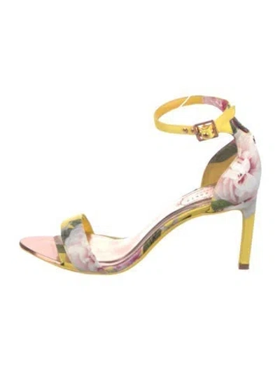 Pre-owned Ted Baker Printed Sandals In Yellow