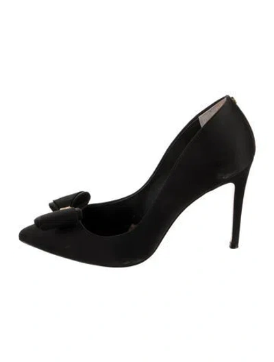 Pre-owned Ted Baker Satin Bow Accents Pumps In Black