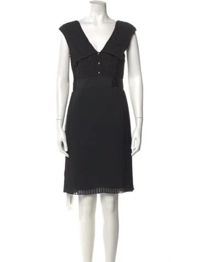 Pre-owned Ted Baker V-neck Knee-length Dress In Black