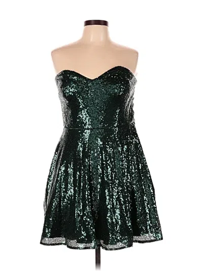 Pre-owned Teeze Me Cocktail Dress In Green