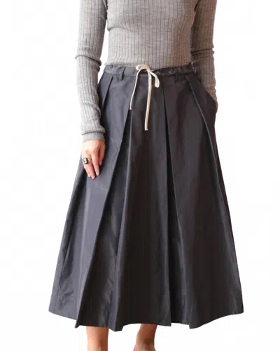 Tela Charlotte Taffeta Skirt In Graphite In Gray
