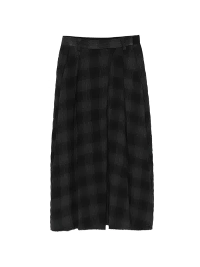 Tela Rock Mit Falten In Black