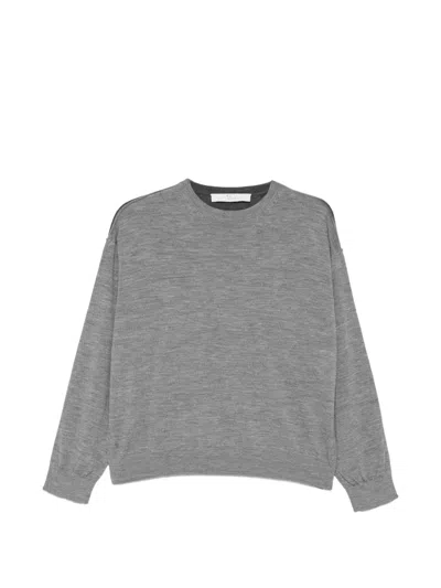 Tela Fein Gestrickter Pullover In Gray