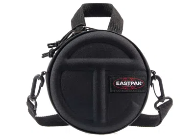 Pre-owned Telfar Women's  X Eastpak Circle Bag In Black
