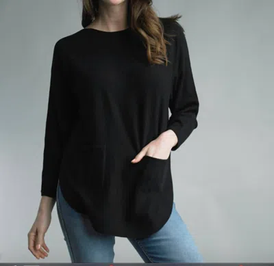 Tempo Paris Front Pocket Top In Black
