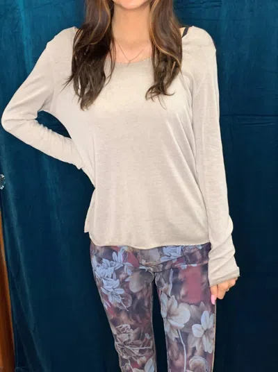 Tempo Paris Long Sleeve Basic Tee In Taupe In Grey