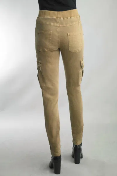 Tempo Paris Stretch Cargo Pants In Camel