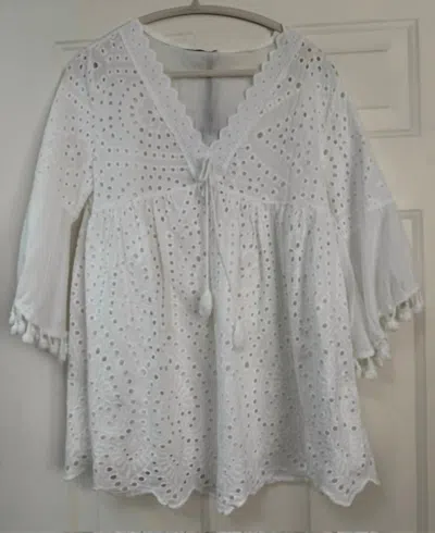 Tempo Paris Women's Eyelet Oversize Top In White