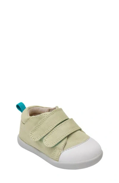 Ten Little First Walkers Sneaker In Sage Green