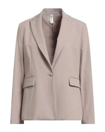 TENSIONE IN TENSIONE IN WOMAN BLAZER TAUPE SIZE M POLYESTER, VISCOSE, WOOL, ELASTANE