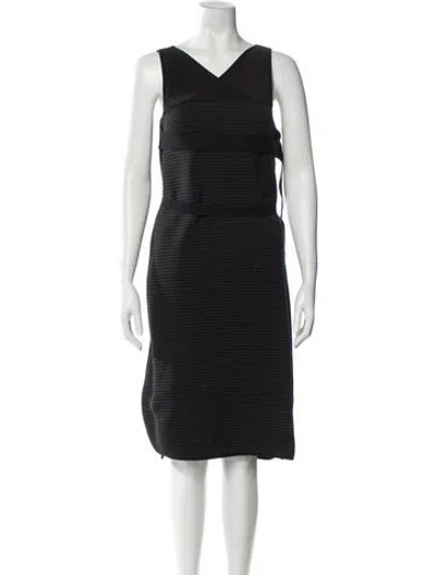 Pre-owned Ter Et Bantine V-neck Knee-length Dress In Black