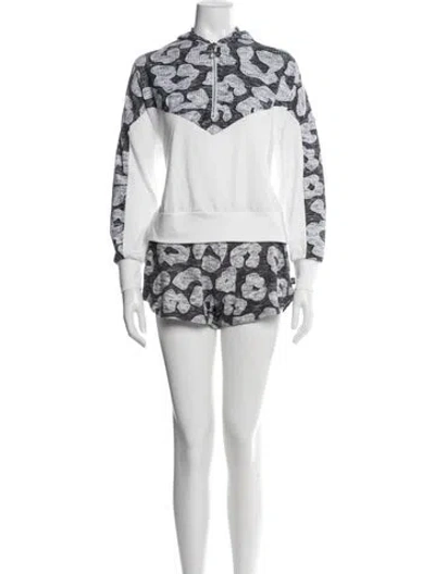 Pre-owned Terez Printed Cutout Accent Short Set In Multi