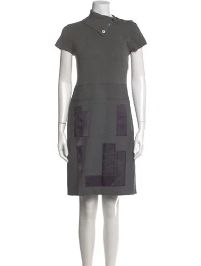 Pre-owned Teri Jon Colorblock Pattern Knee-length Dress In Grey