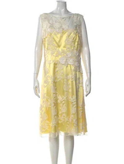 Pre-owned Teri Jon Lace Knee-length Dress In Green