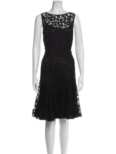 Pre-owned Teri Jon Scoop Neck Knee-length Dress In Black