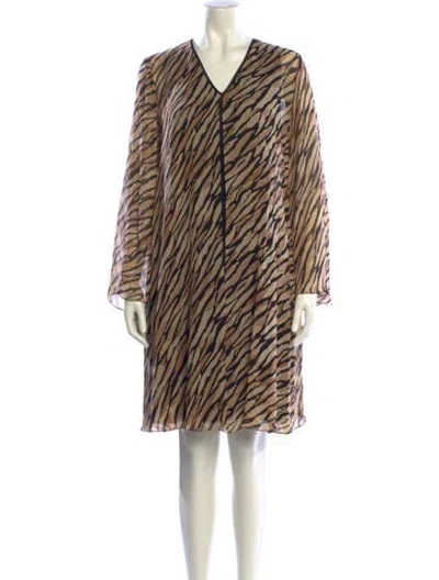 Pre-owned Teri Jon Silk Knee-length Dress In Neutral