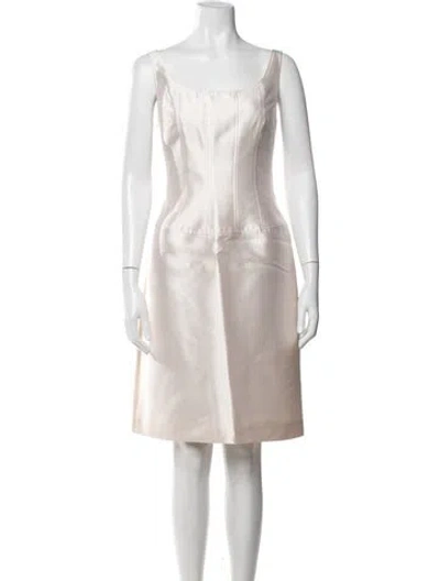 Pre-owned Teri Jon Silk Knee-length Dress In Neutrals