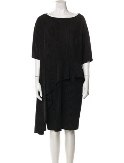 Pre-owned Teri Jon Striped Knee-length Dress In Blue