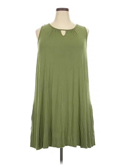 Pre-owned Terra & Sky Casual Dress In Green