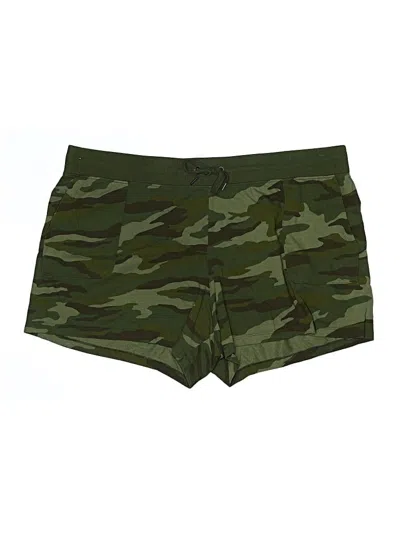 Pre-owned Terra & Sky Shorts In Green