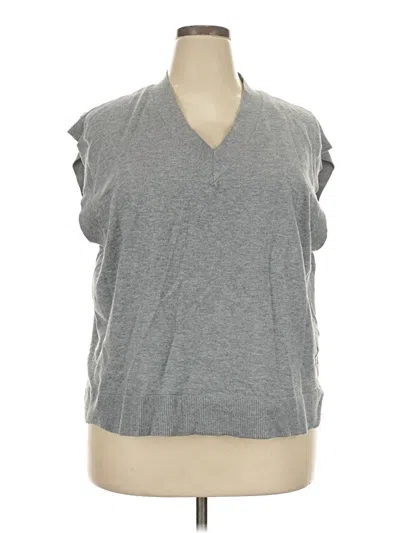 Pre-owned Terra & Sky Sweater Vest In Gray