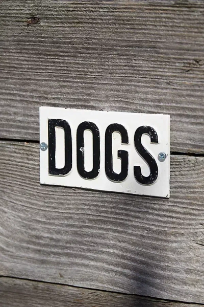 Terrain Cast Iron Dogs Sign In Gray