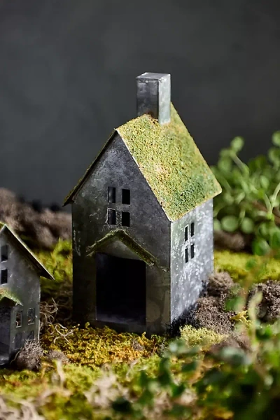 Terrain Concordville Halloween Mossy Cabin