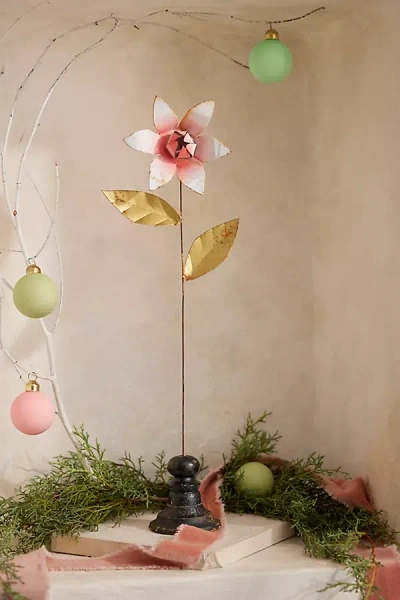 Terrain Flower Iron Stake + Stand, Low In Black