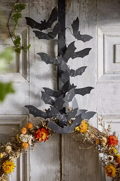 Terrain Flying Bats Iron Wreath Hanger