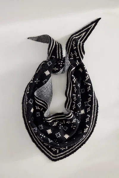 Terrain Foulard Triangle Scarf In Black