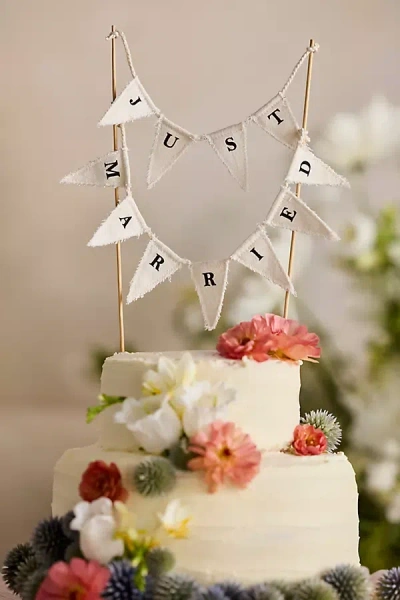 Terrain Just Married Pennant Cake Topper