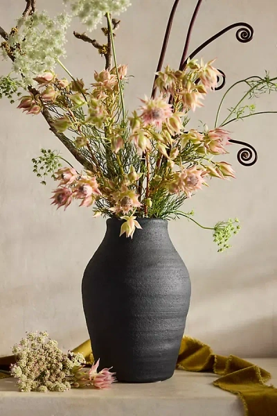 Terrain Raven Terracotta Vase