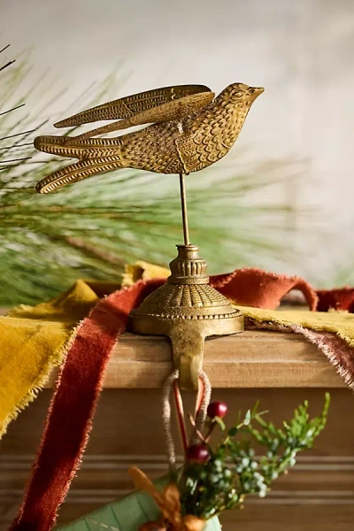Terrain Swallow Stocking Holder In Gold