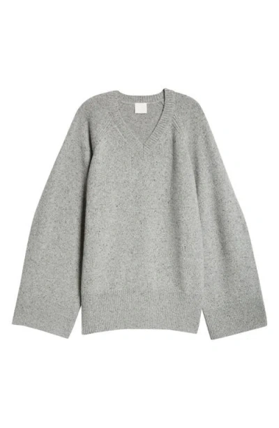 Teurn Studios Cashmere V-neck Sweater In Grey Melange