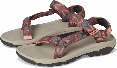 Teva Women's Hurricane Xlt2 Sandal In Archive Wings Blooming Dahlia In Brown