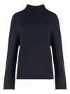 The (alphabet) Turtleneck Cashmere Sweater In Blue