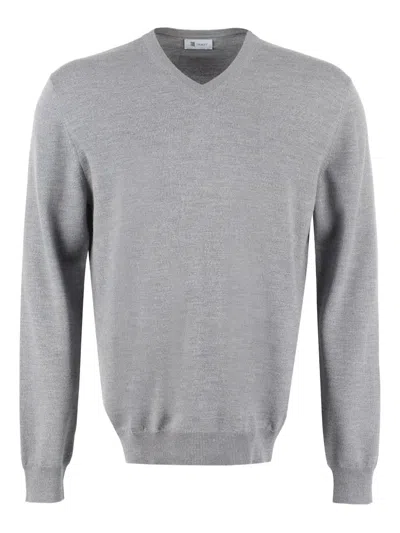 The (alphabet) V-neck Sweater In Gray