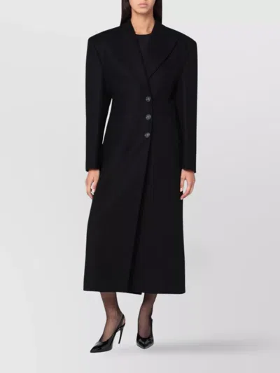 THE ANDAMANE LONG WOOL COAT WITH SINGLE BREASTED BUTTON DETAILING