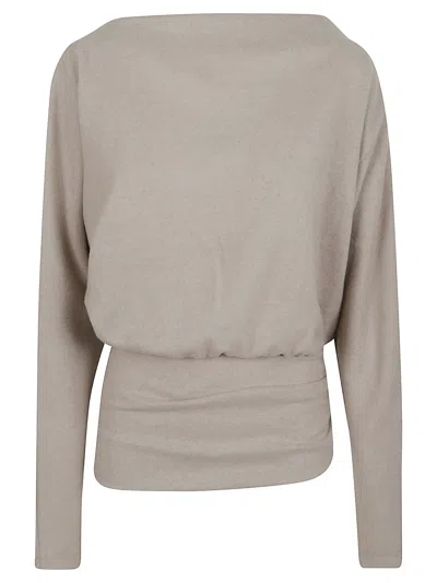 The Andamane Wisteria T-shirt - Openback Top In Neutral