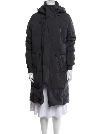 Pre-owned The Arrivals Parka In Gray